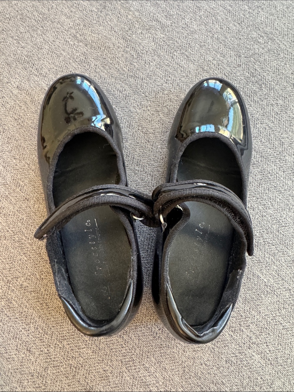 Classic Black Patent Mary Jane Dress Shoes for Girls
